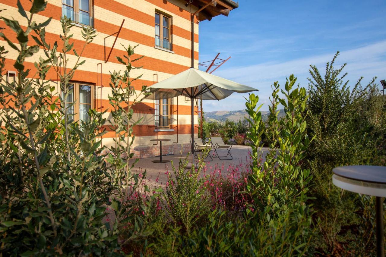 Villaggio Narrante - Cascina Galarej Серралунґа-д'Альба Екстер'єр фото