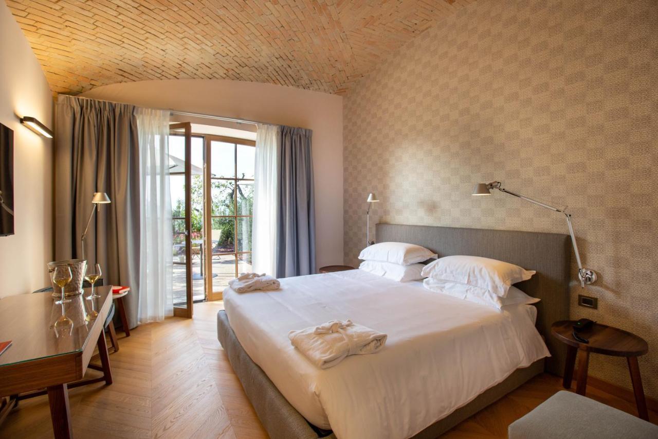 Villaggio Narrante - Cascina Galarej Серралунґа-д'Альба Екстер'єр фото